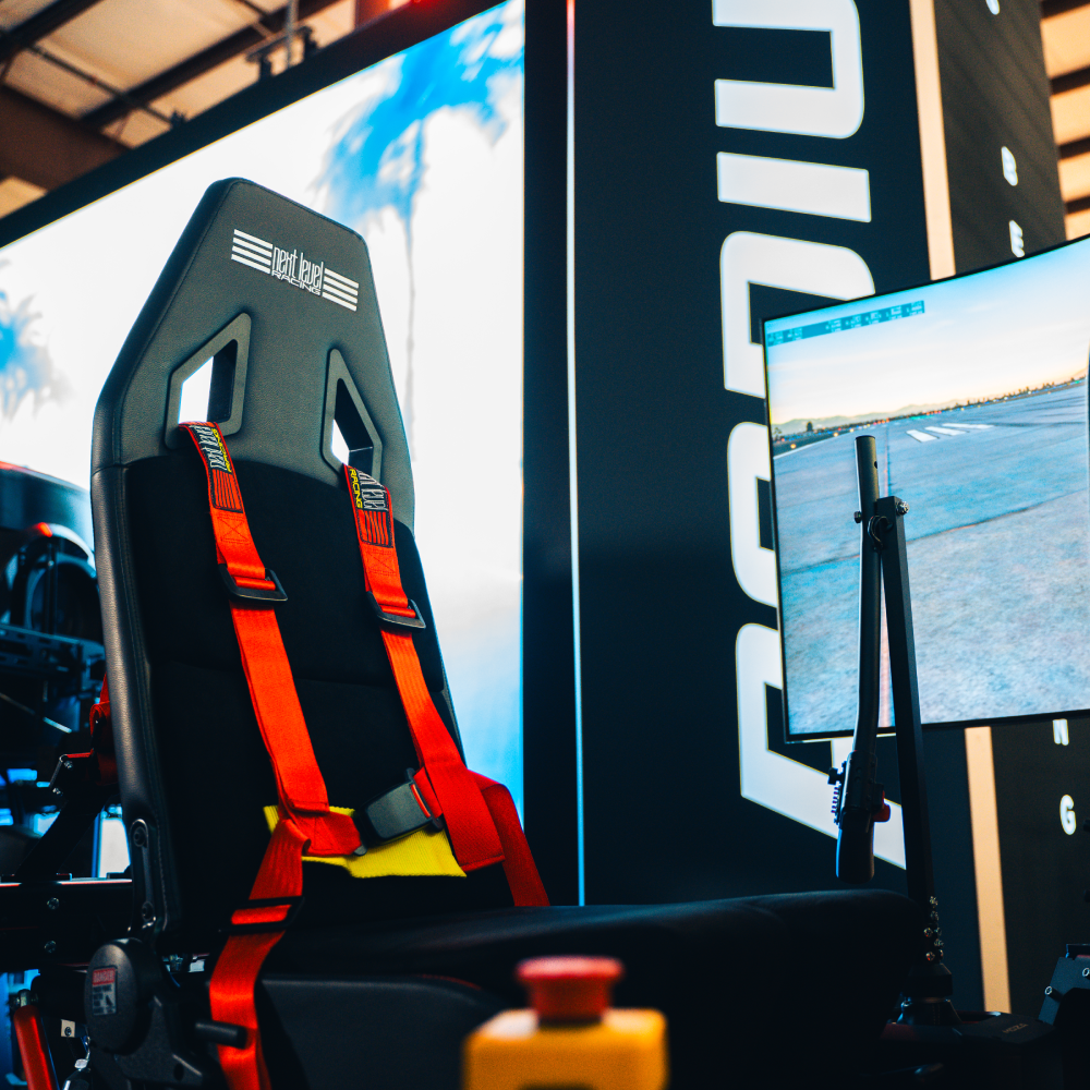 P1 Robinson R44 6DOF Heli Simulator